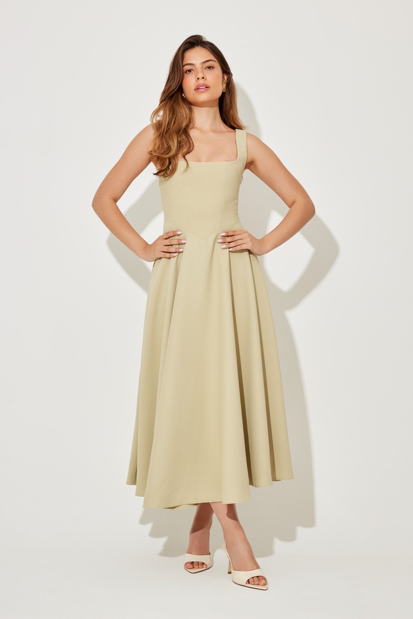 Amalia | Vestido Midi Atemporal y Fluido