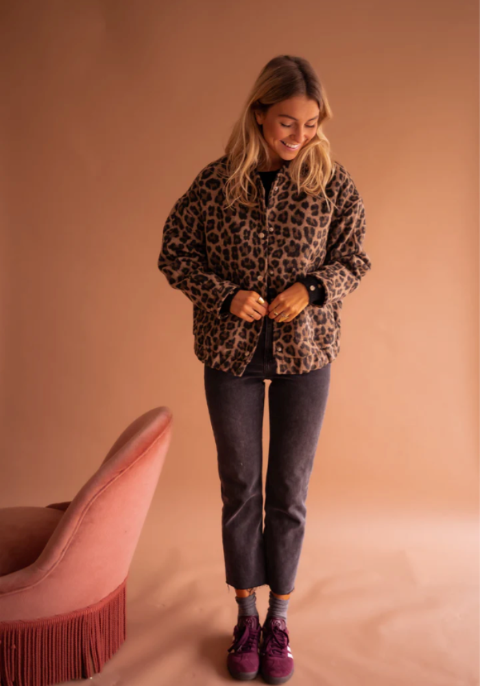 LEONA | La Chaqueta Bomber de Leopardo