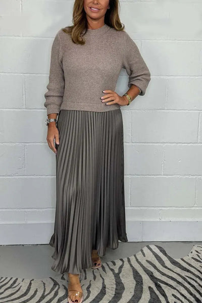 Claudia – Elegante vestido maxi con cuerpo de punto y falda plisada