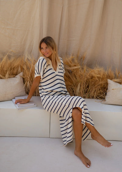 SOPHIA | El Vestido de Punto a Rayas