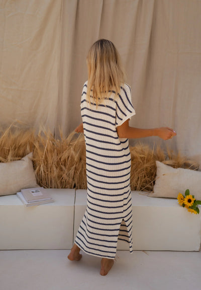 SOPHIA | El Vestido de Punto a Rayas
